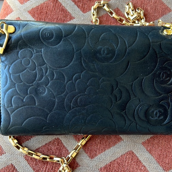 Chanel Black Leather Women's Bag - Picture 11 of 16